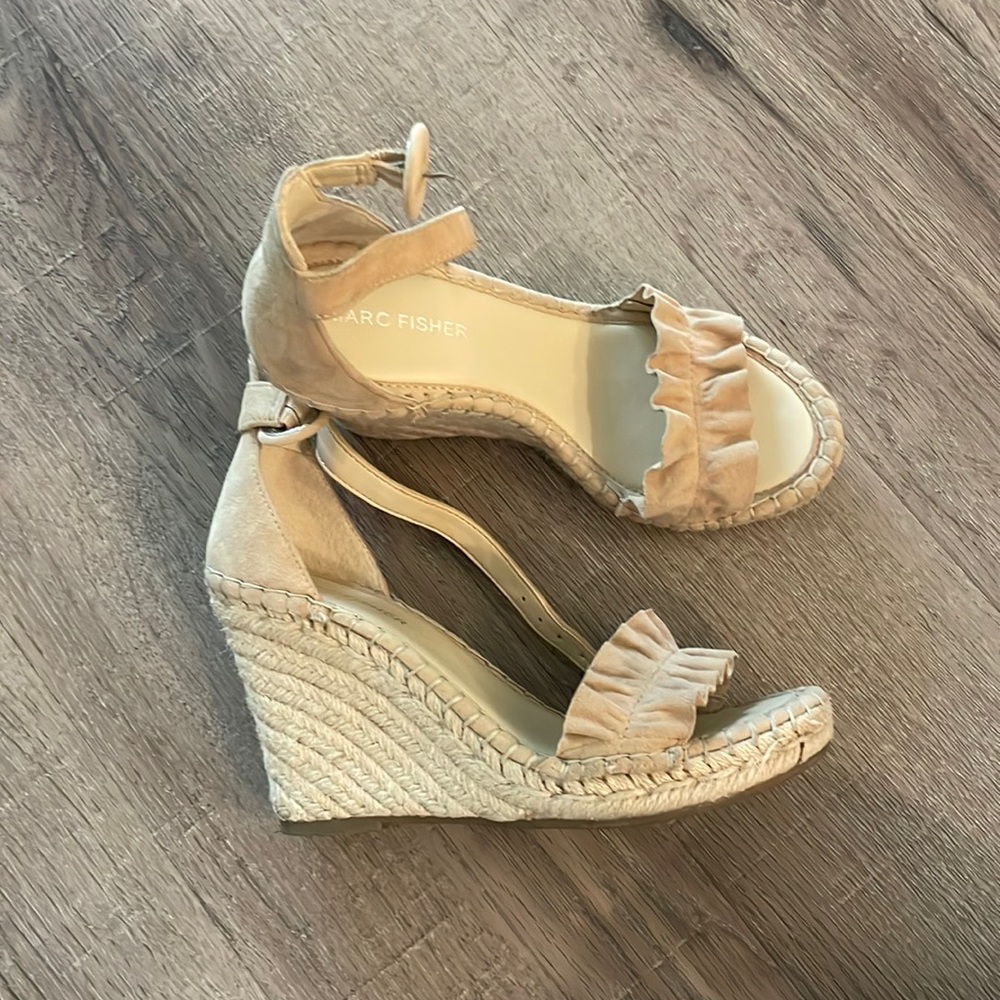 Tan Marc Fisher wedges